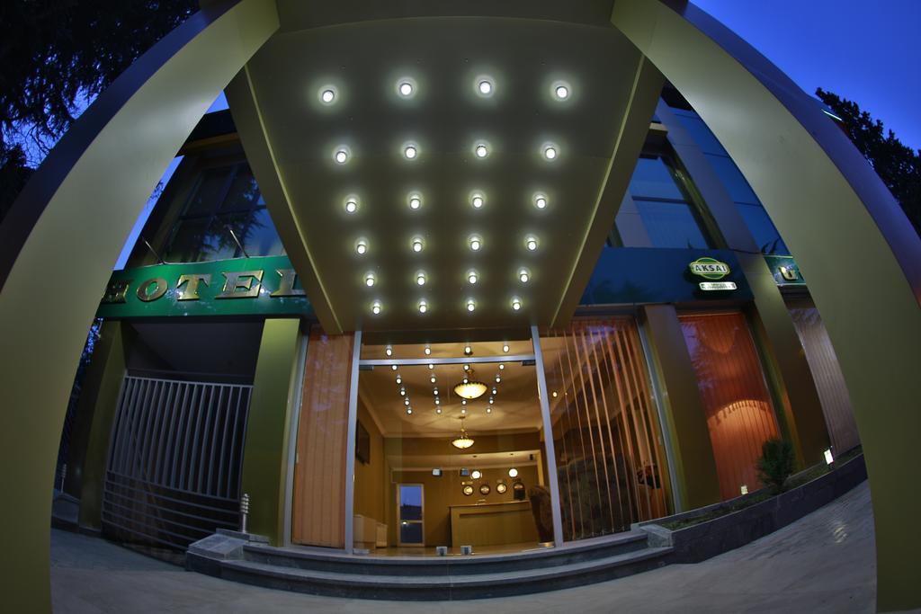 Aksai Hotel Kʼutʼaisi Exterior foto